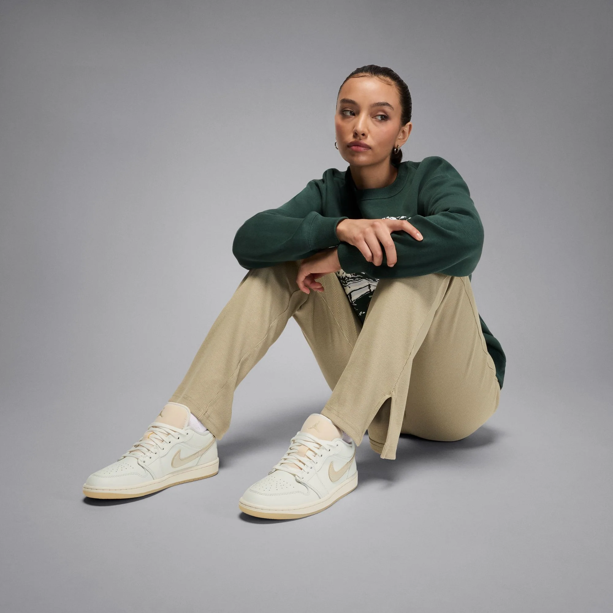 W AIR JORDAN 1 LOW SE - Image 2