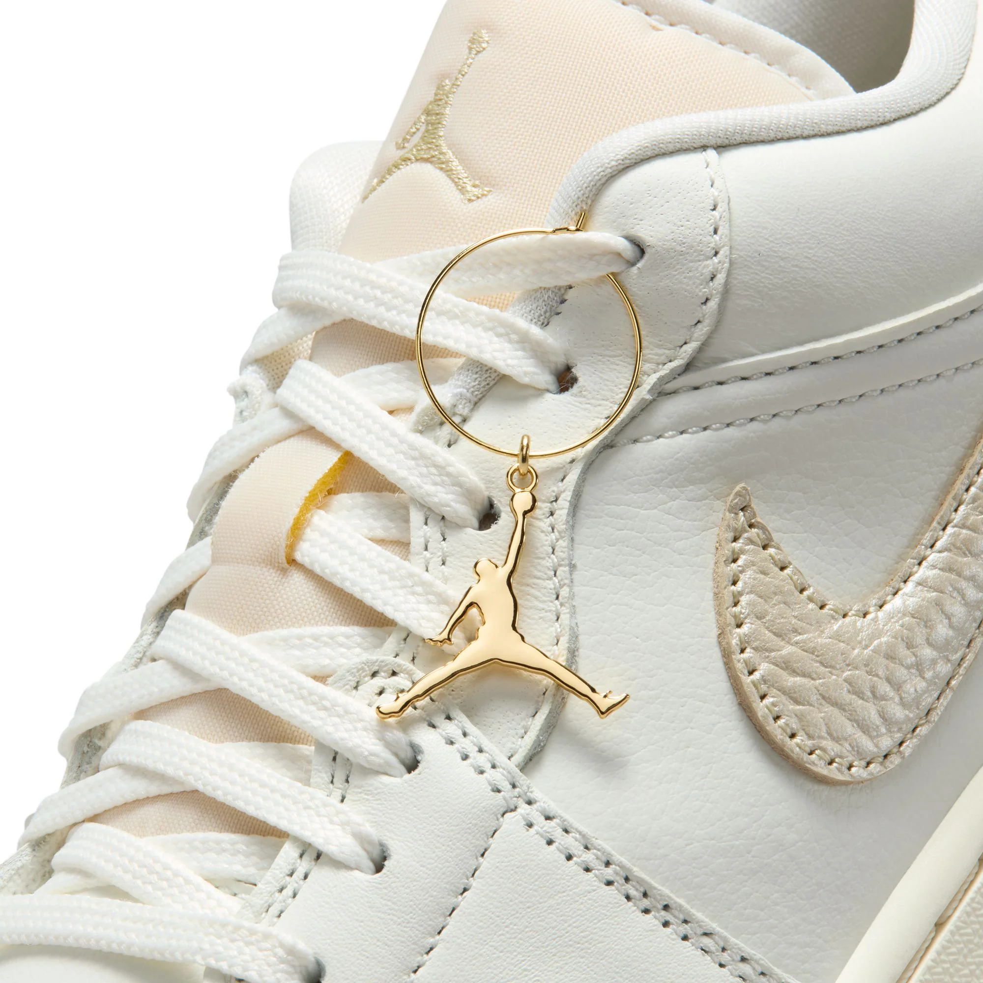 W AIR JORDAN 1 LOW SE - Image 8