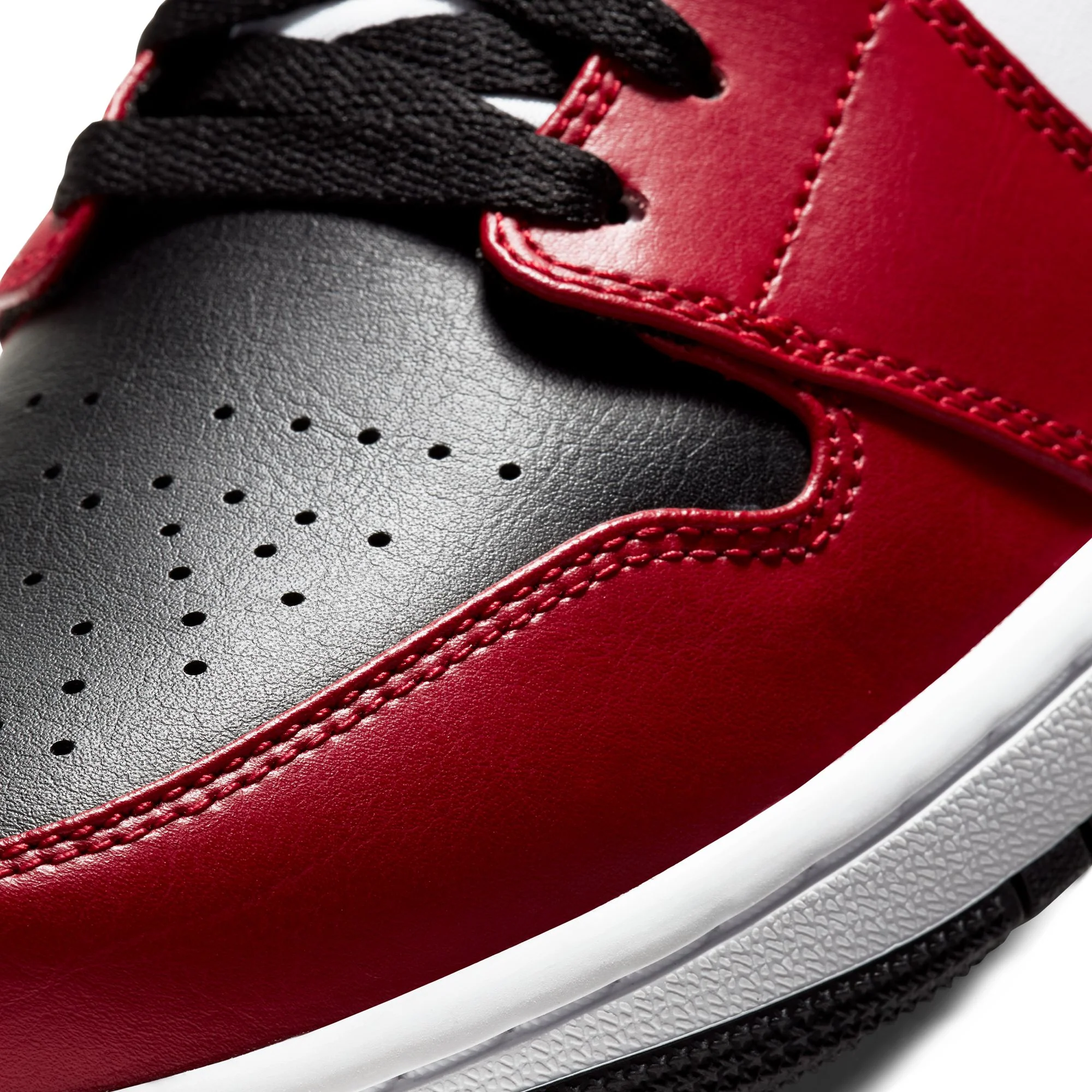 AIR JORDAN 1 MID - Image 4