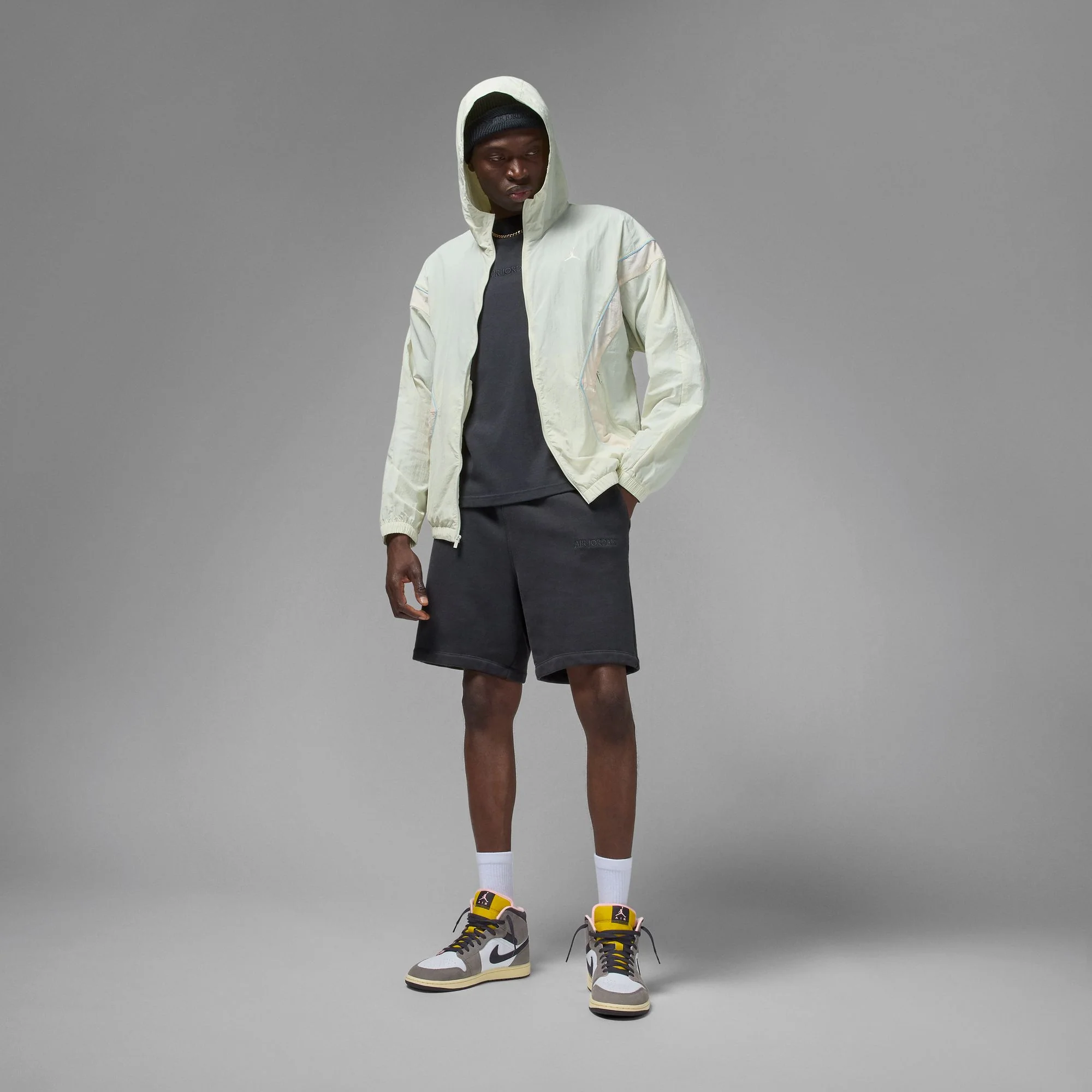 AIR JORDAN 1 MID SE - Image 2