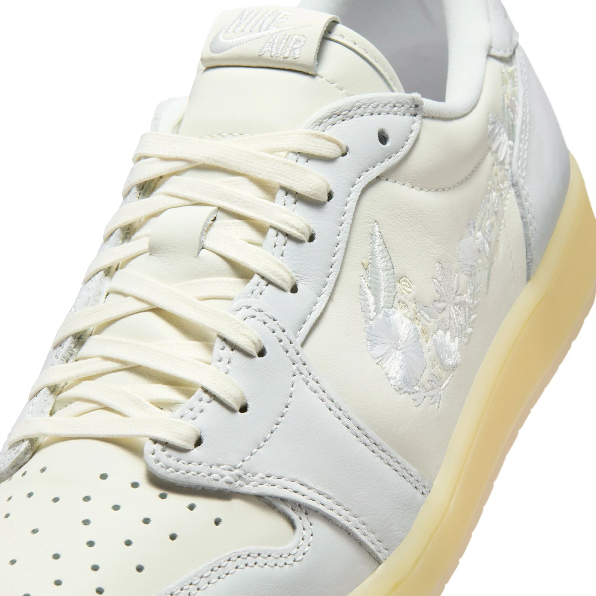 AIR JORDAN 1 RETRO LOW OG - Image 4