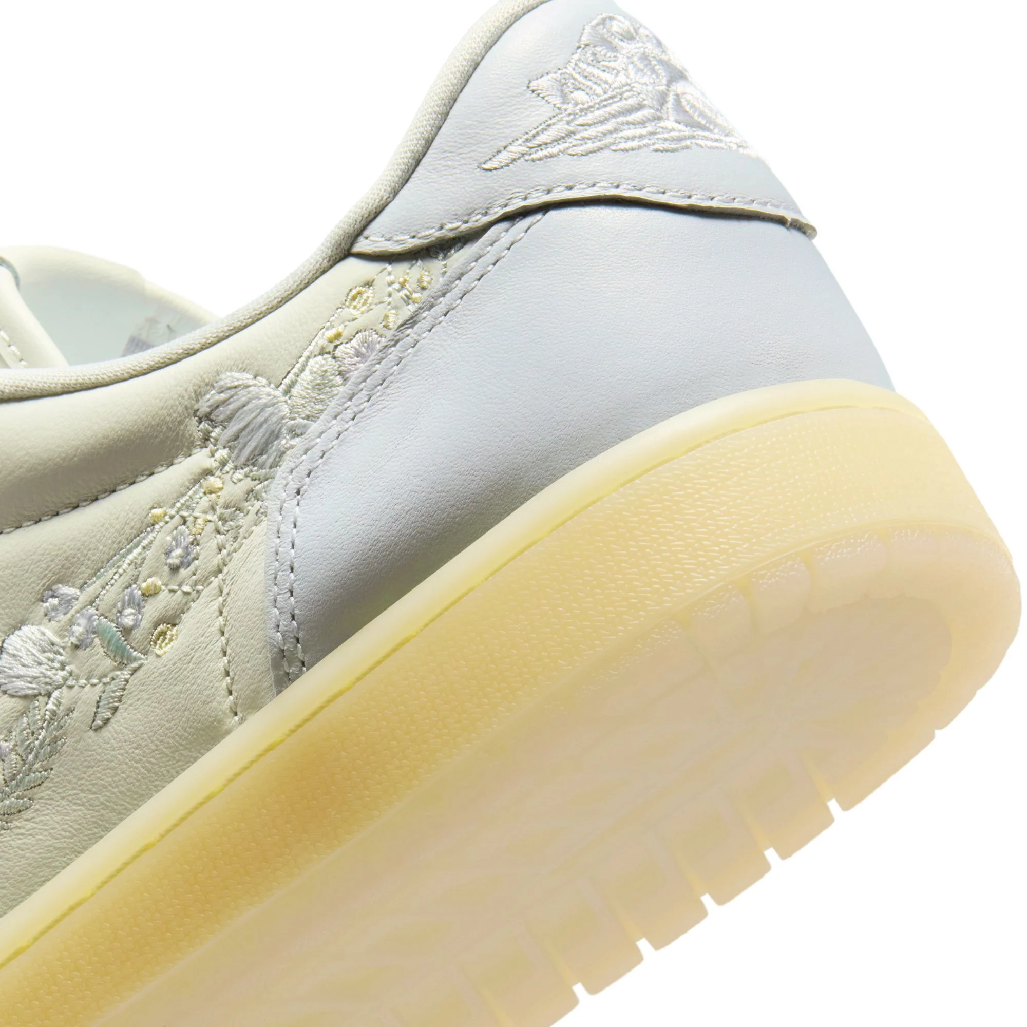 AIR JORDAN 1 RETRO LOW OG - Image 5