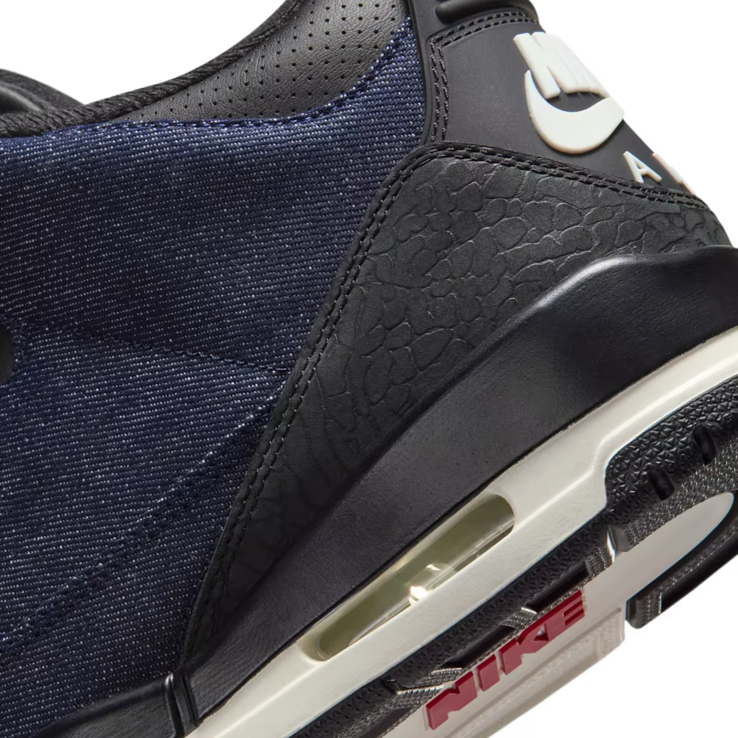 AIR JORDAN 3 X LEVIS "INDIGO AND GYM RED" - Image 5