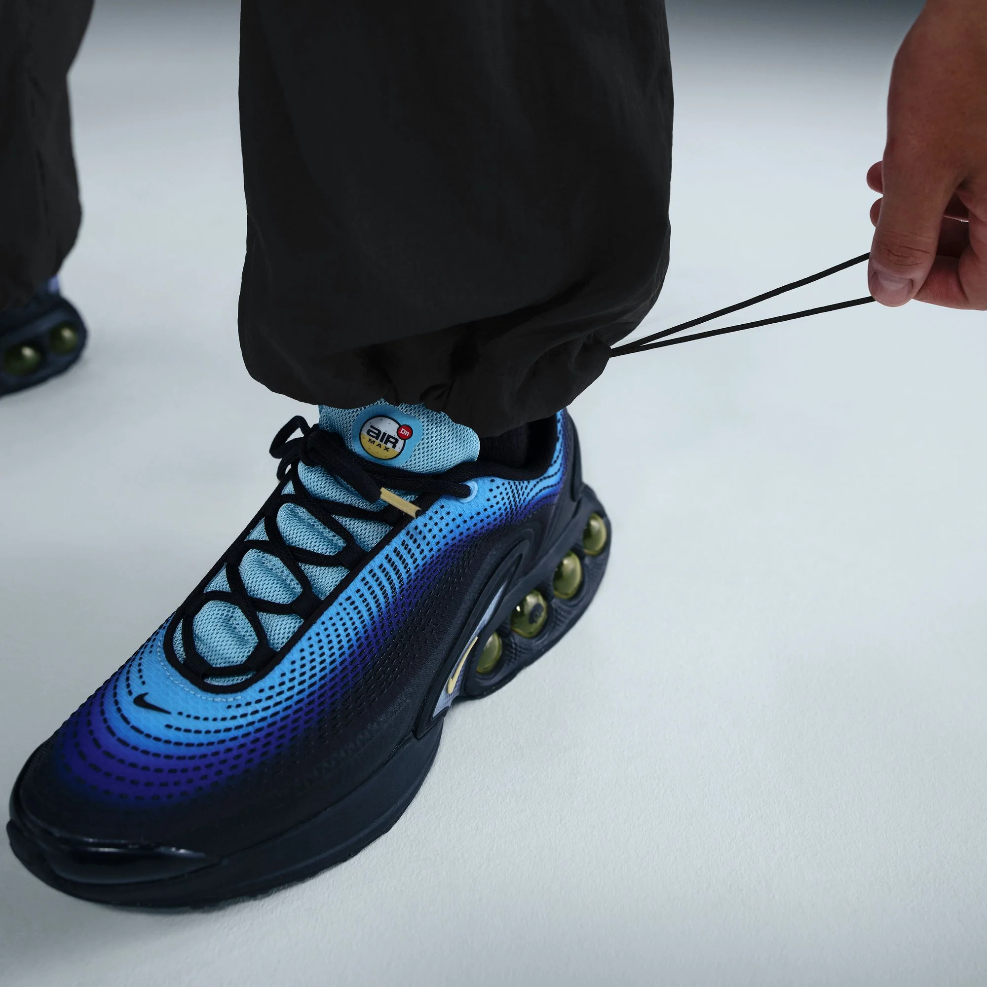 AIR WOVEN TRACK PANTS - Image 7