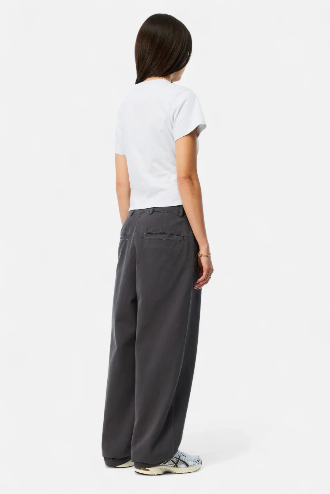W FLUFF T-SHIRT - Image 4