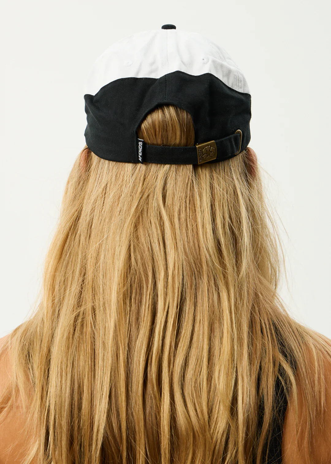 GAMES PANELLED CAP - WHITE/BLACK - Image 9
