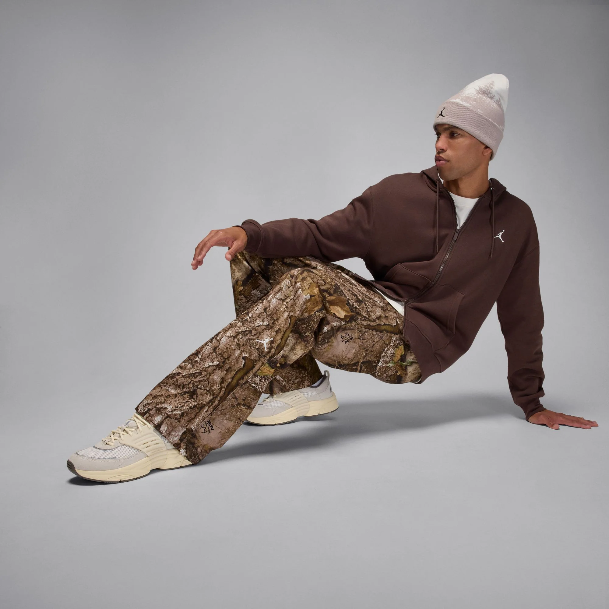 JORDAN TRUNNER - Image 2