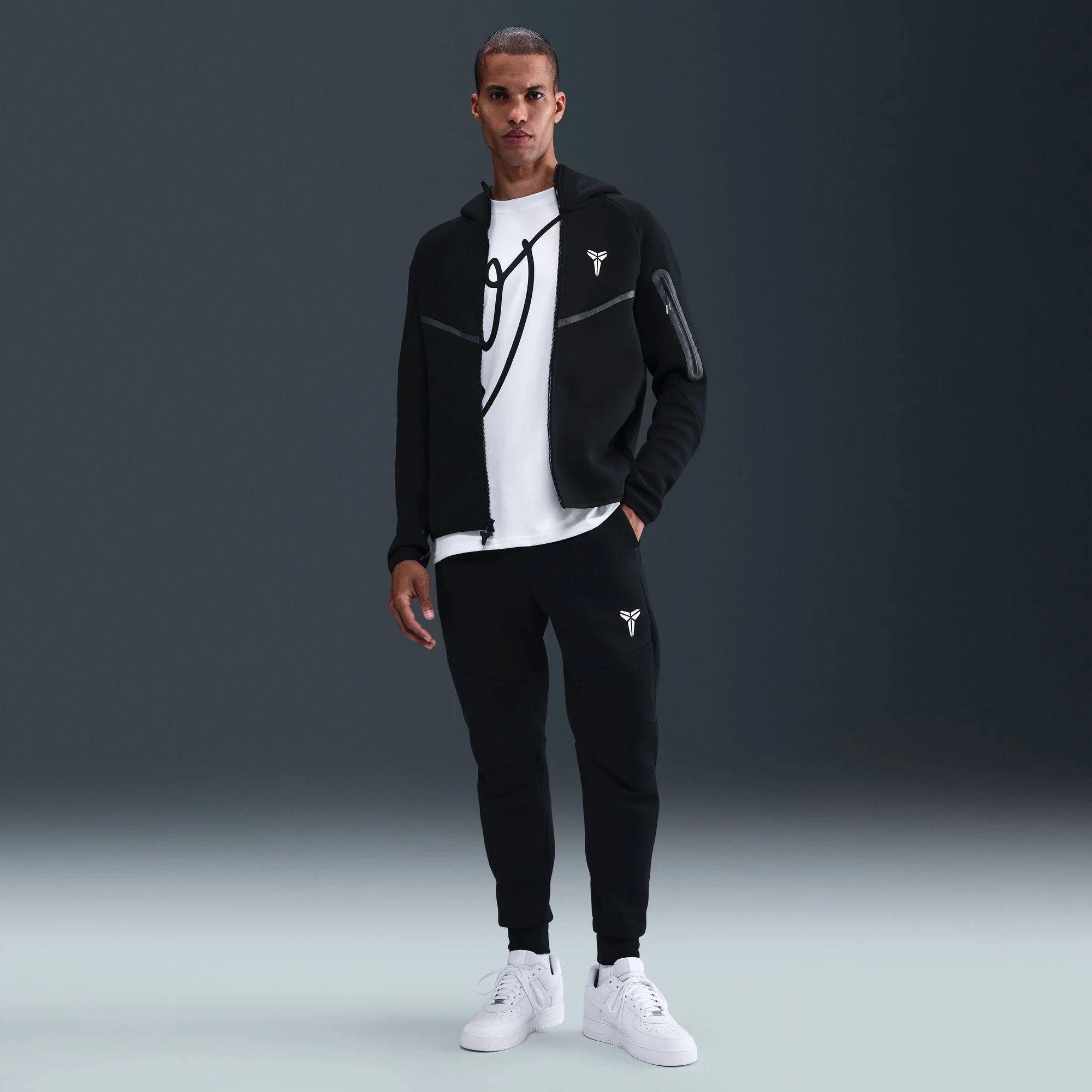 KOBE BRYANT TECH FLEECE JOGGERS