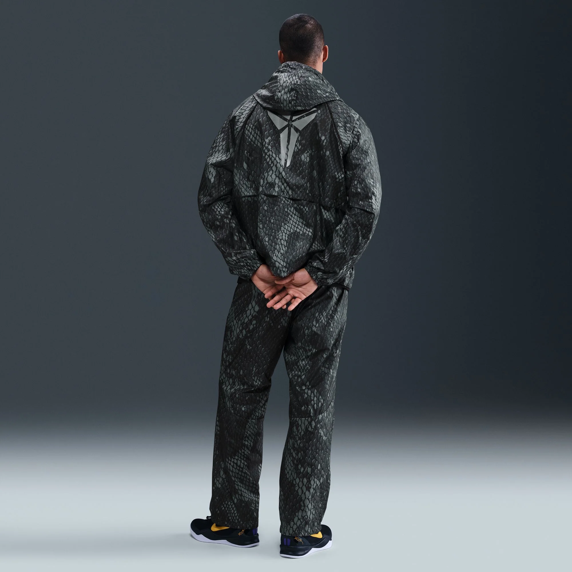 KOBE BRYANT WOVEN JACKET - Image 5