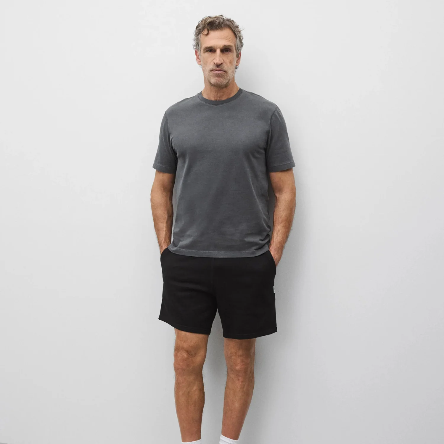 MIDWEIGHT TERRY STANDARD SWEATSHORT 7" - Image 2