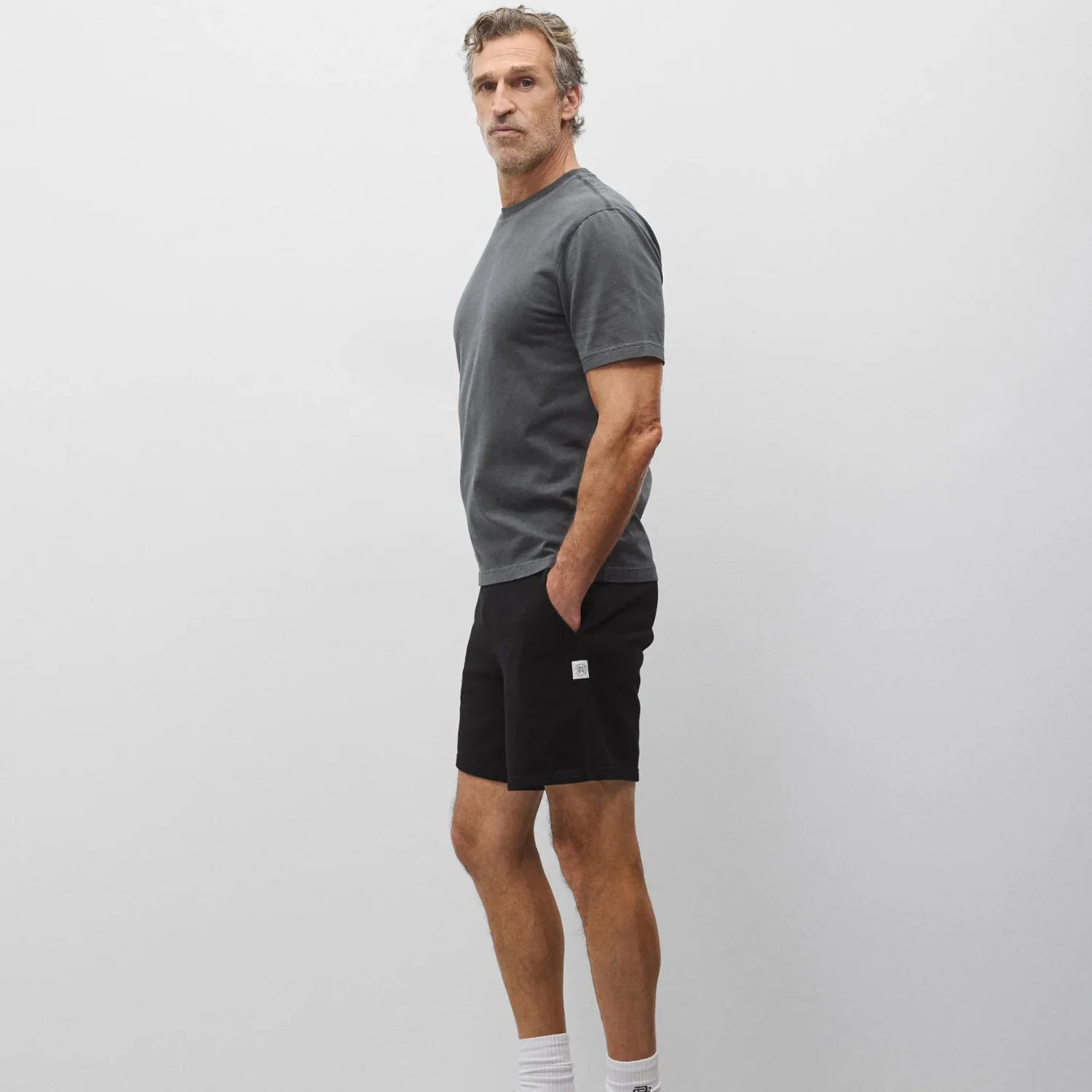 MIDWEIGHT TERRY STANDARD SWEATSHORT 7" - Image 4