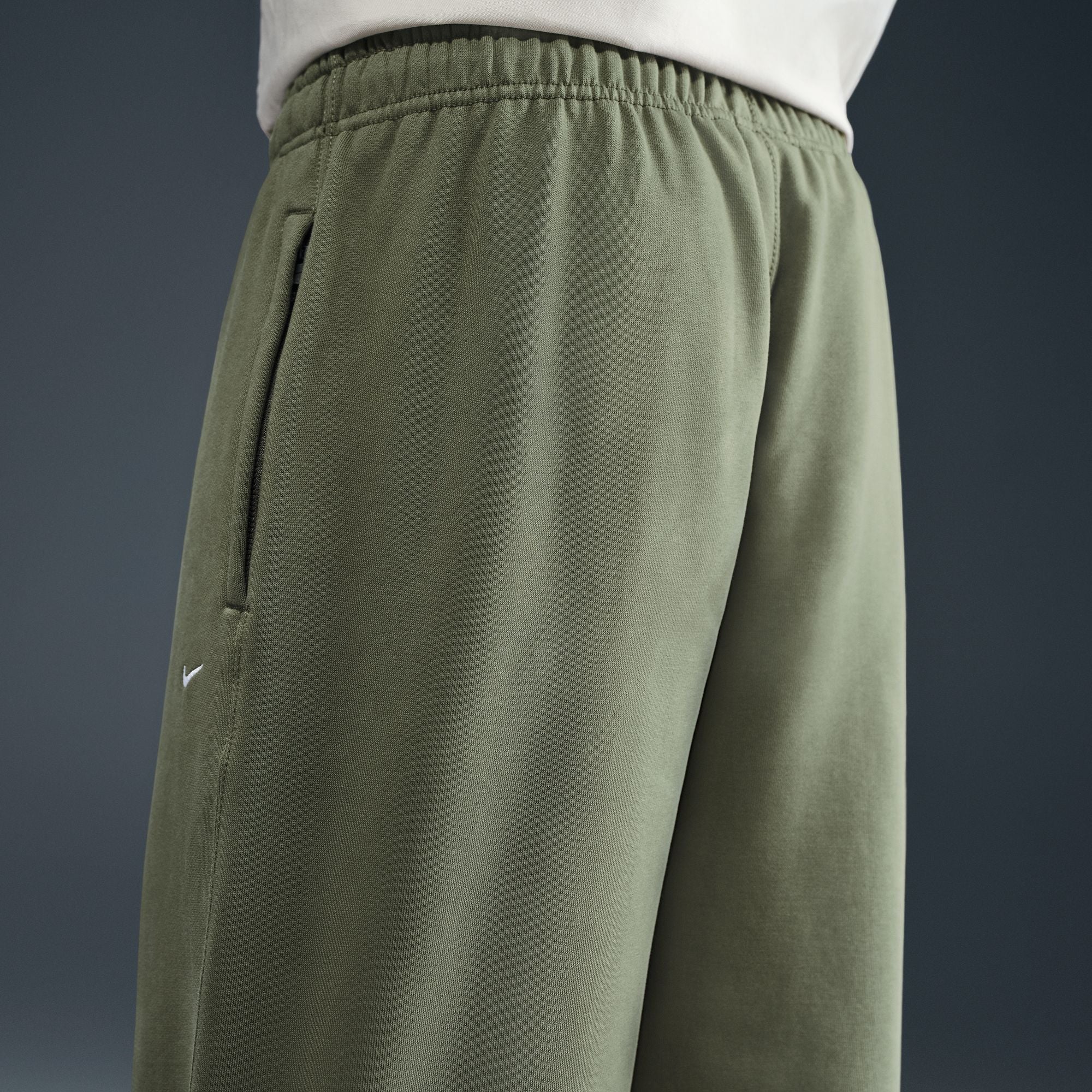 SOLO SWOOSH CUFFED FLEECE PANTS - Image 6