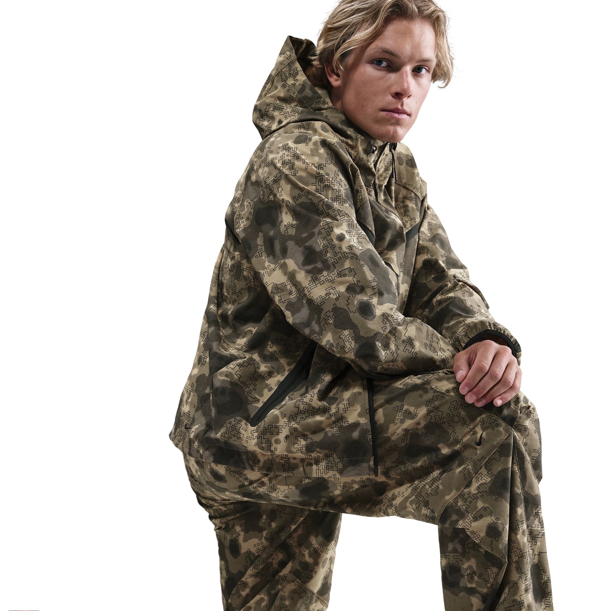 TECH FLEECE DRI-FIT WOVEN CAMO LOOSE-FIT PANTS - Image 3