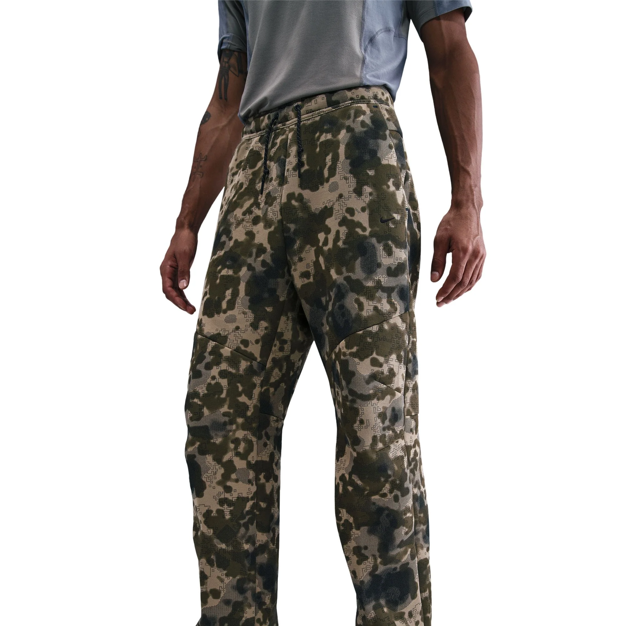 TECH FLEECE OPEN HEM CAMO PANTS