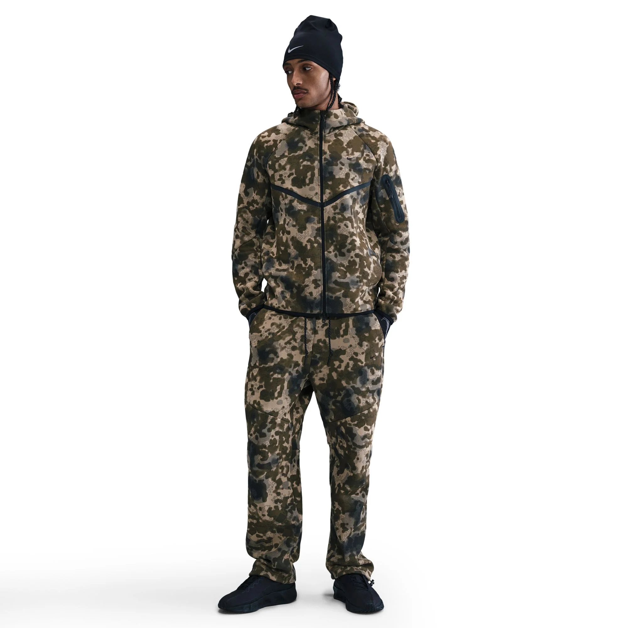 TECH FLEECE OPEN HEM CAMO PANTS - Image 2