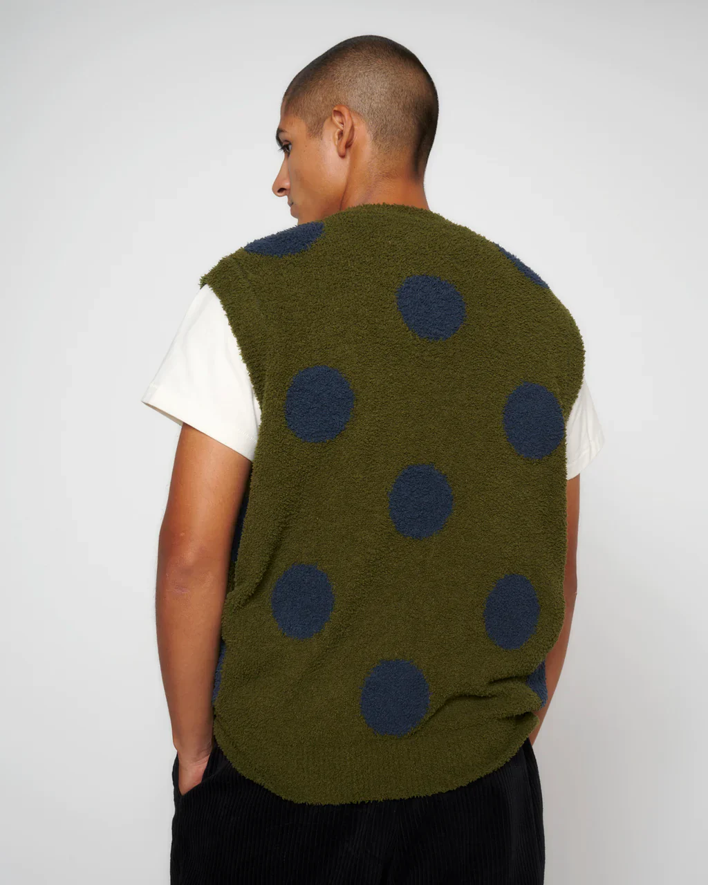 TEDDY FUR DOT KNIT SWEATER VEST - Image 4