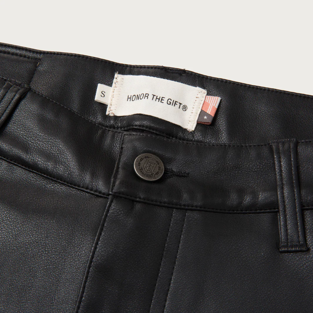 W VEGAN LEATHER SHORT - Image 5