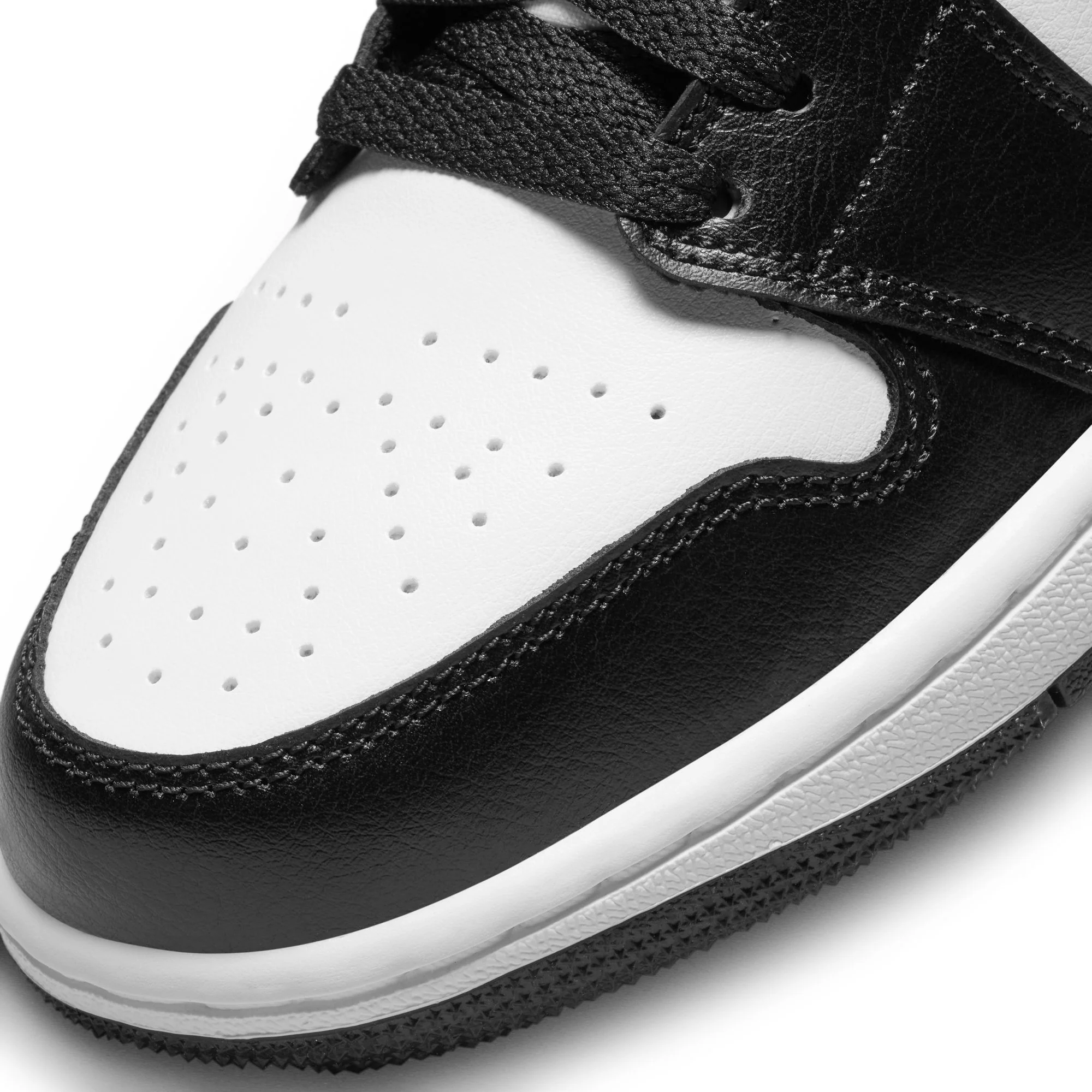 W AIR JORDAN 1 LOW - Image 6