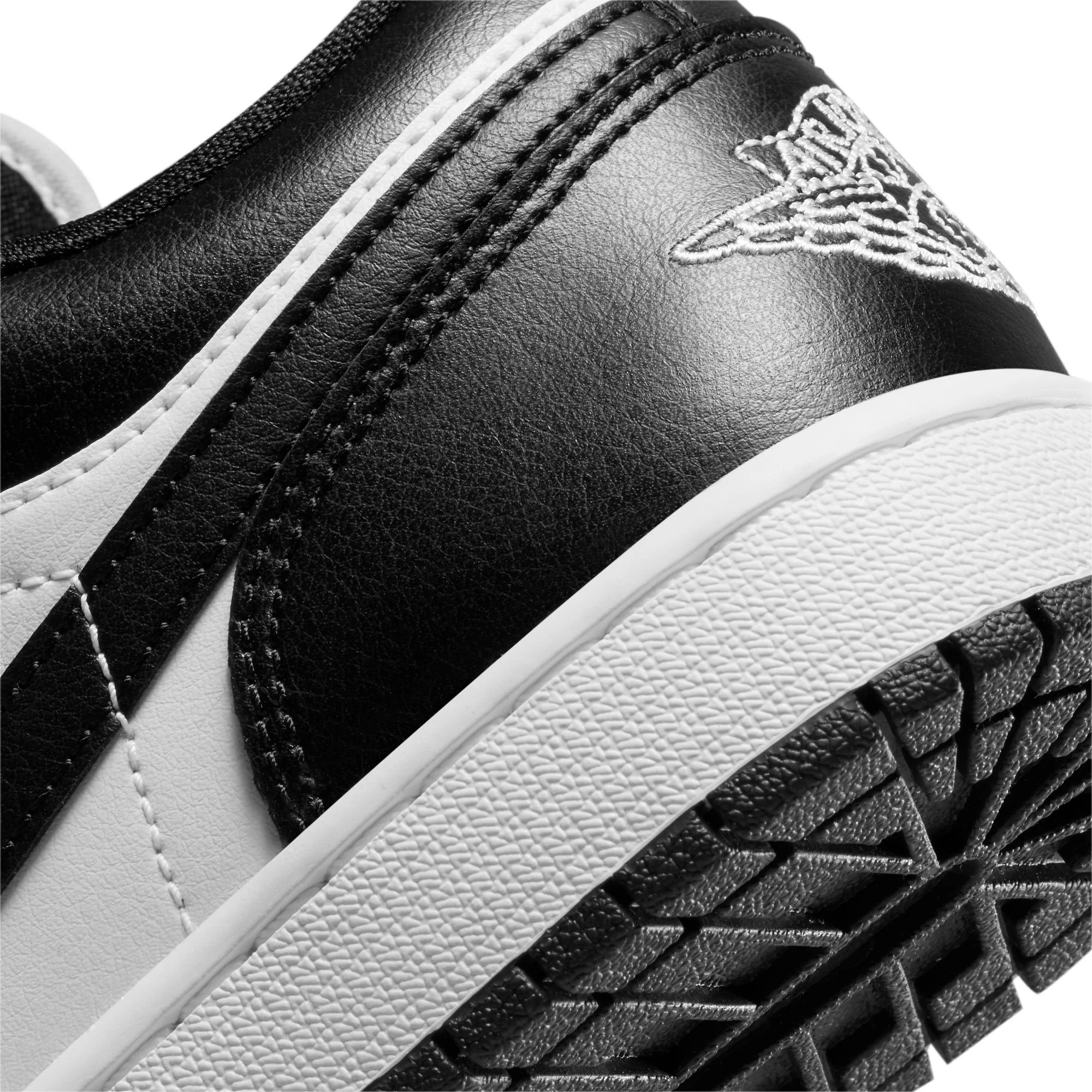 W AIR JORDAN 1 LOW - Image 7