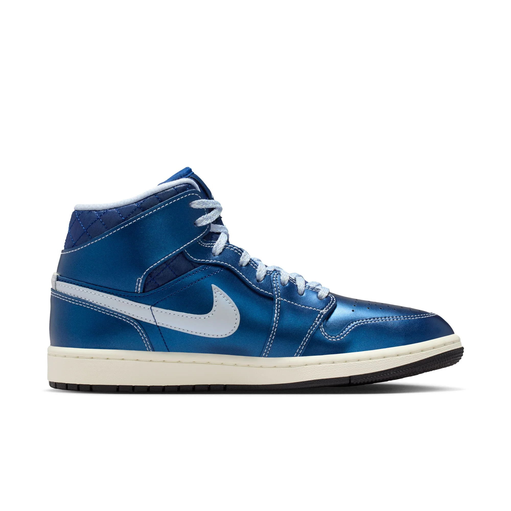 W AIR JORDAN 1 MID SE - Image 3