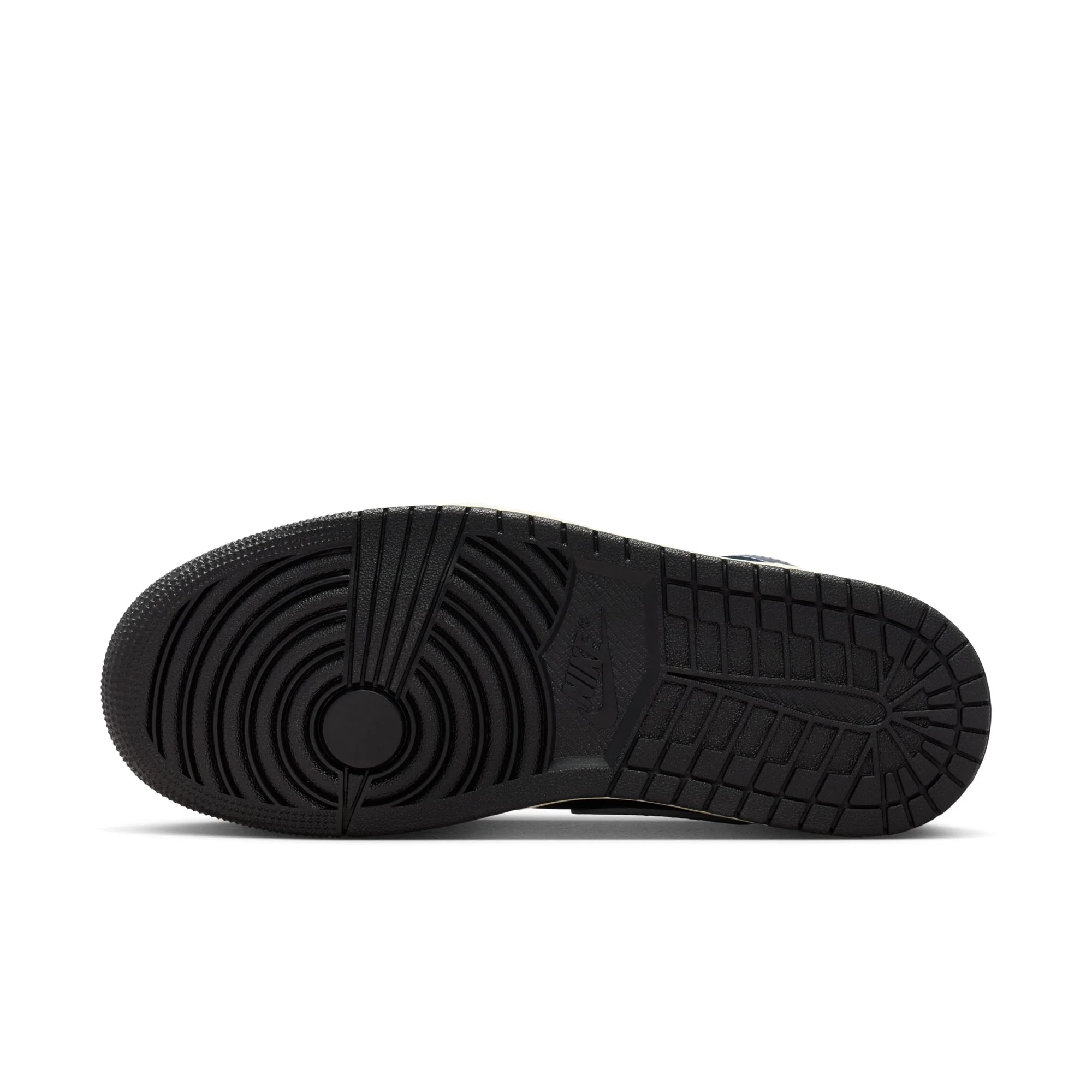 W AIR JORDAN 1 MID SE - Image 9
