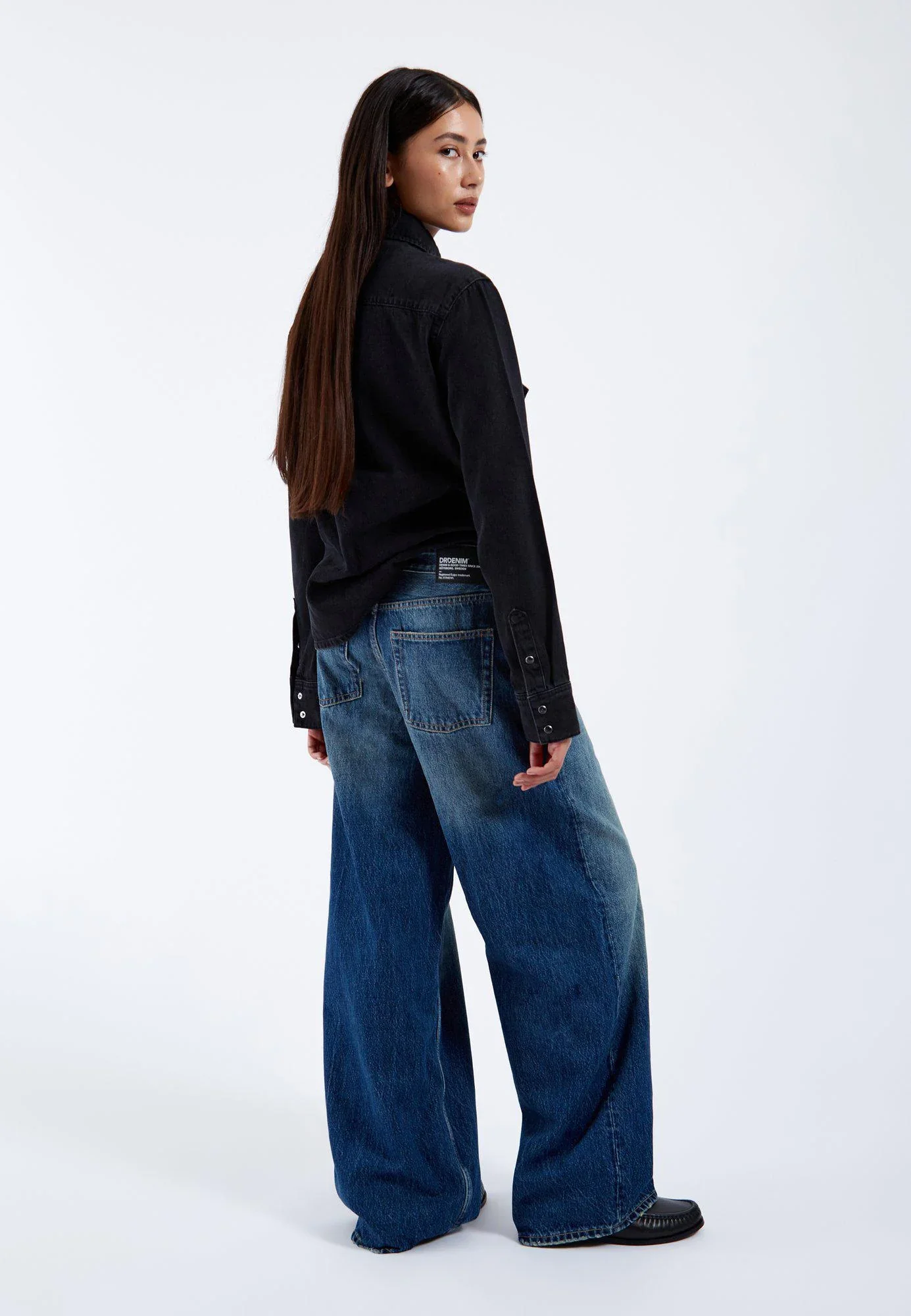 W ARY JEAN - Image 3