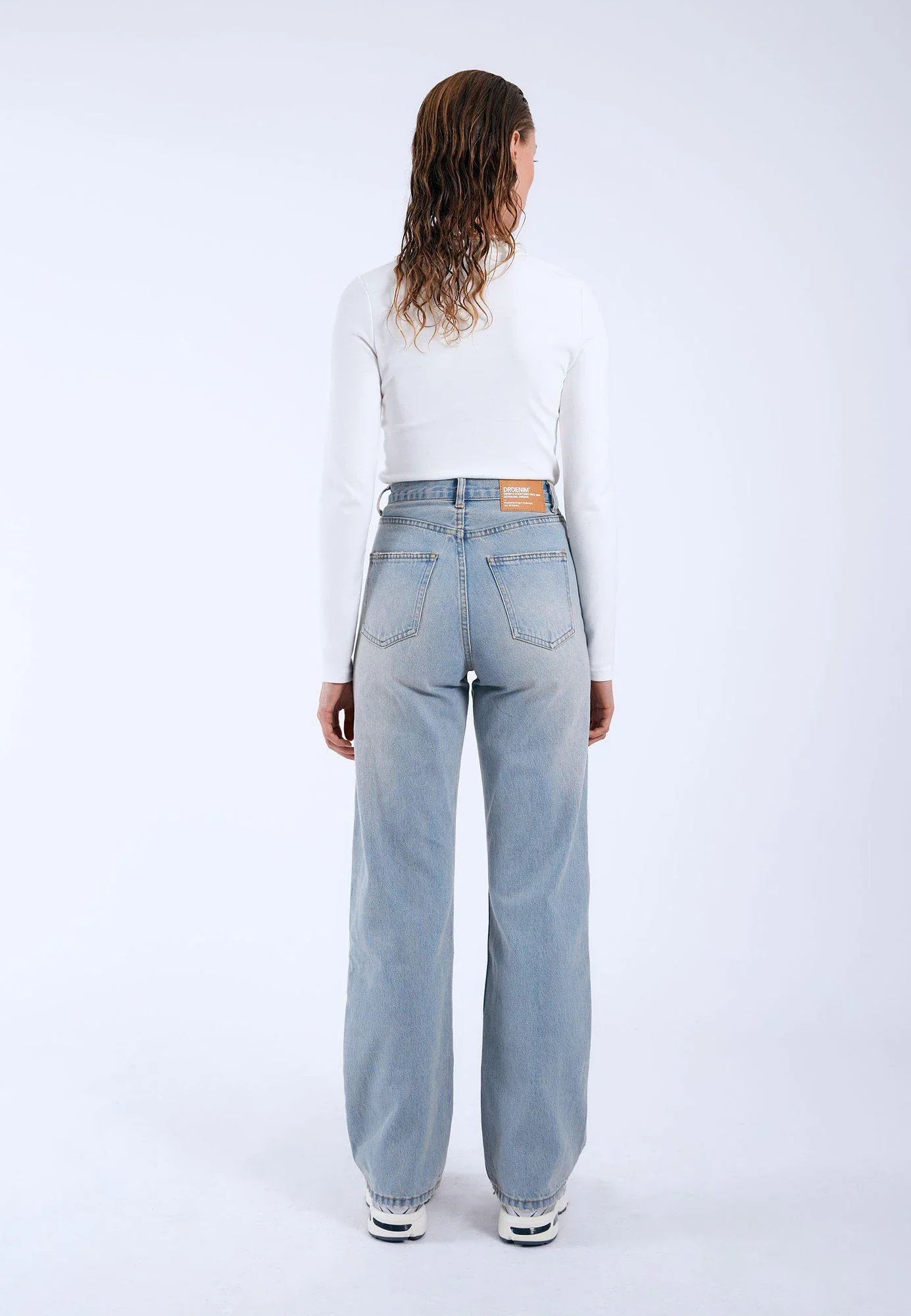 W DN ECHO JEAN - Image 5