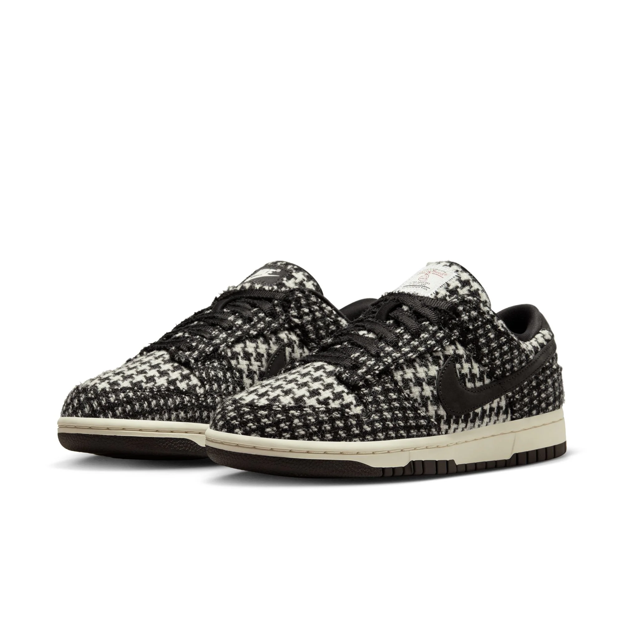 W DUNK LOW - Image 3