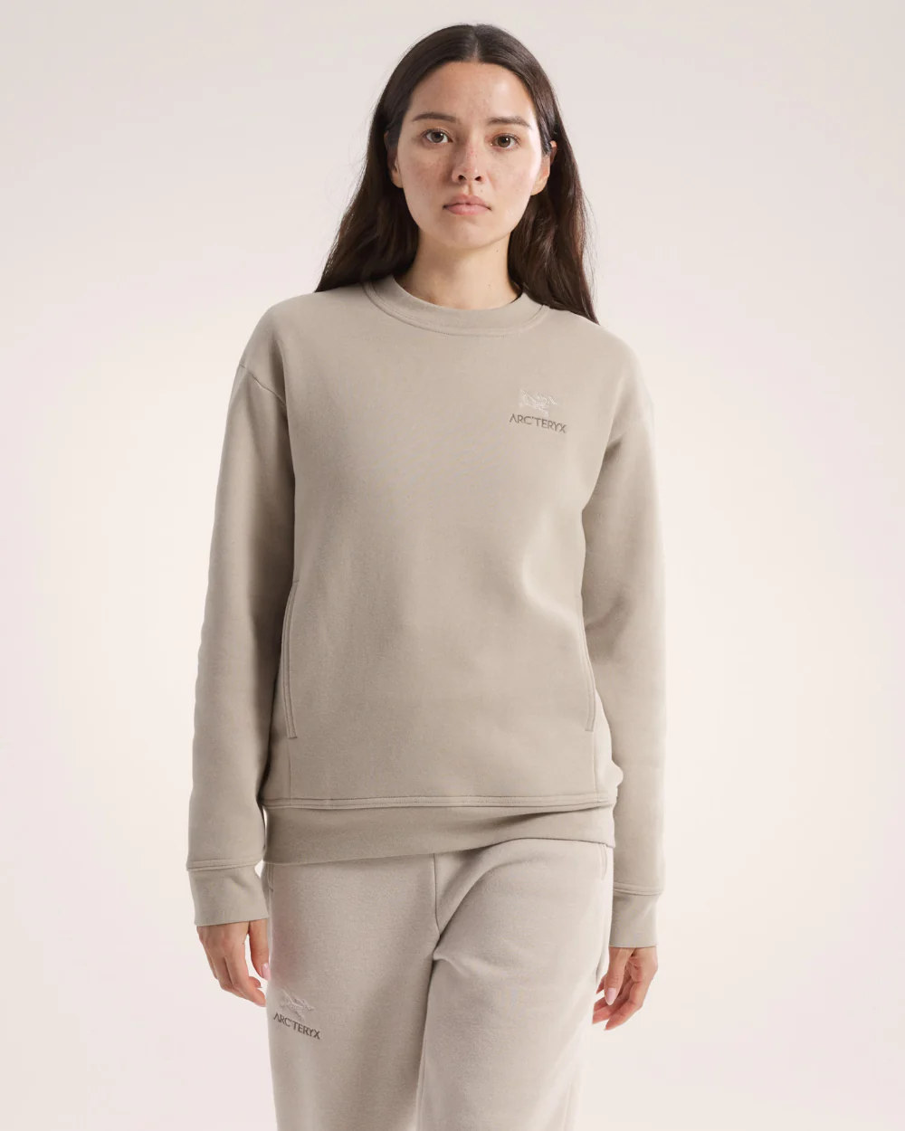 W EMBLEM FLEECE CREW - Image 2