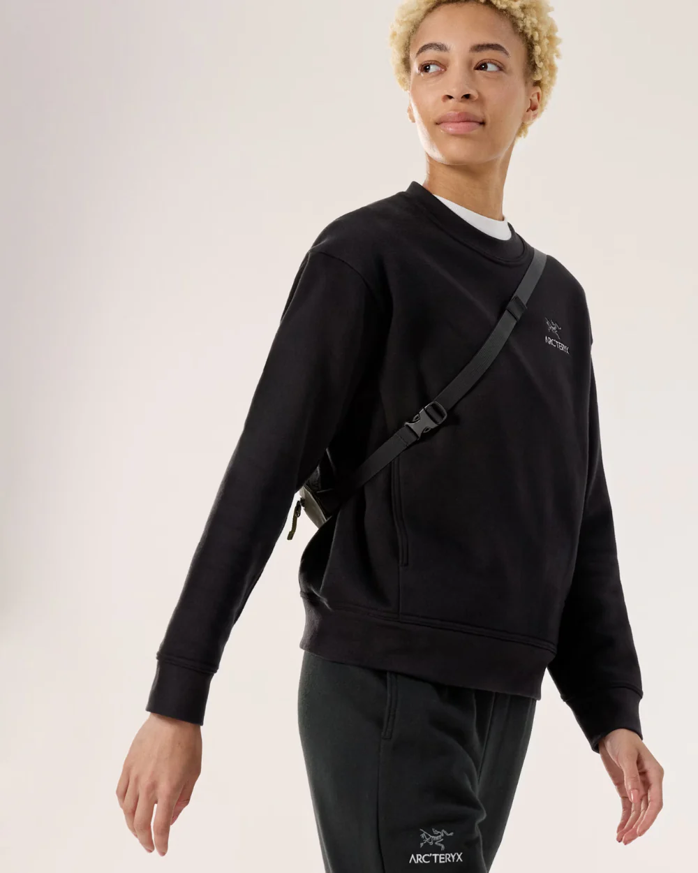 W EMBLEM FLEECE CREW - Image 3