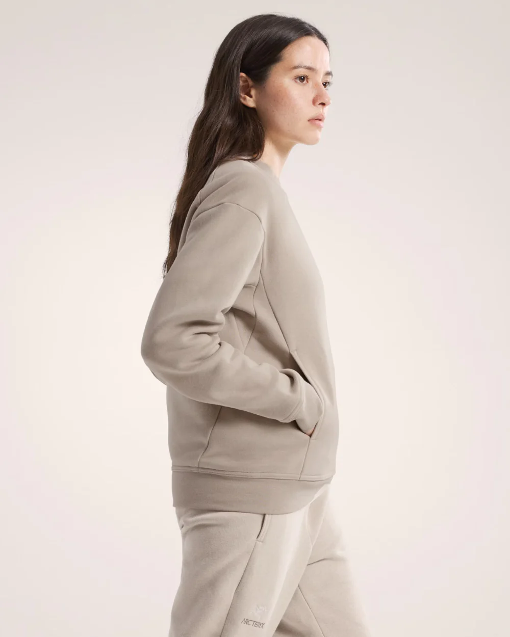 W EMBLEM FLEECE CREW - Image 4