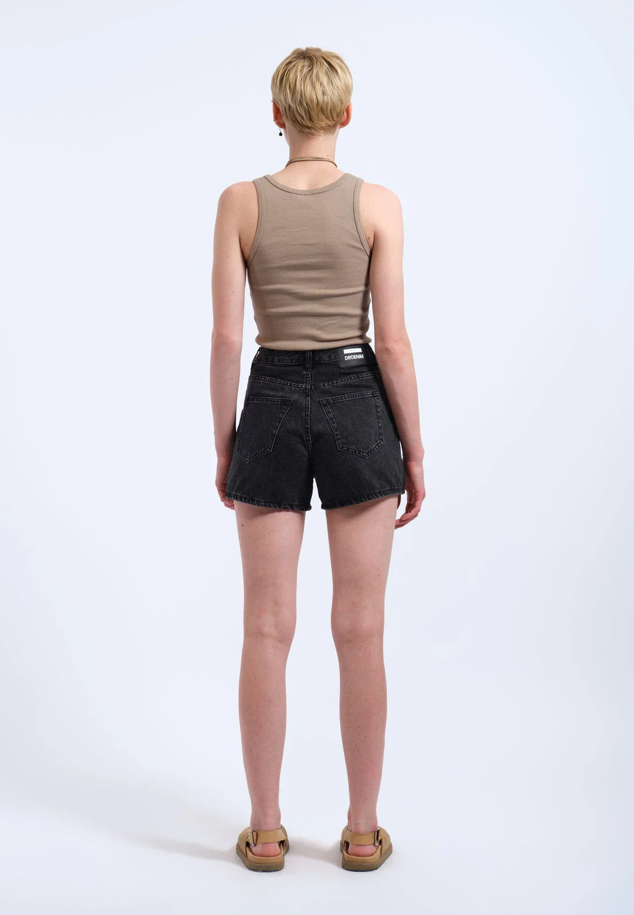 W NORA SHORTS - Image 4