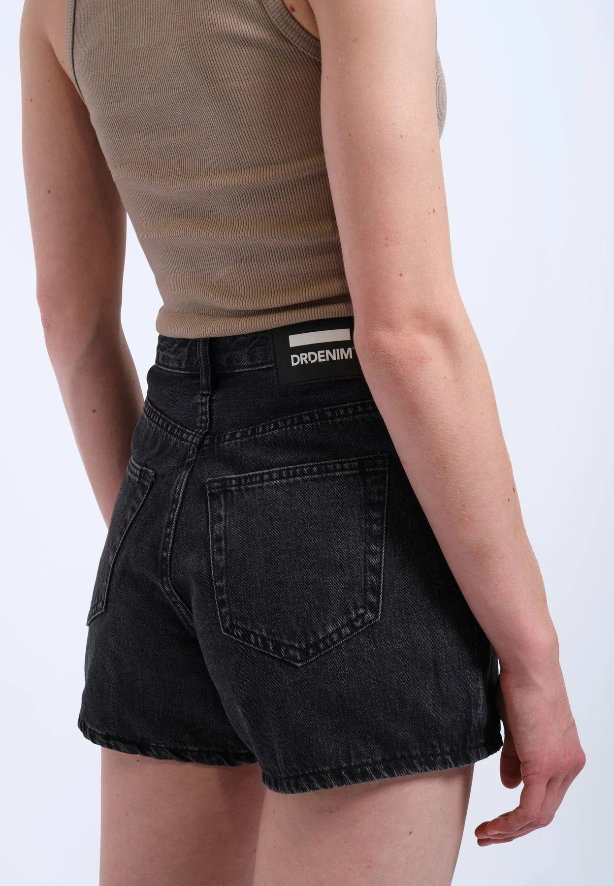 W NORA SHORTS - Image 9