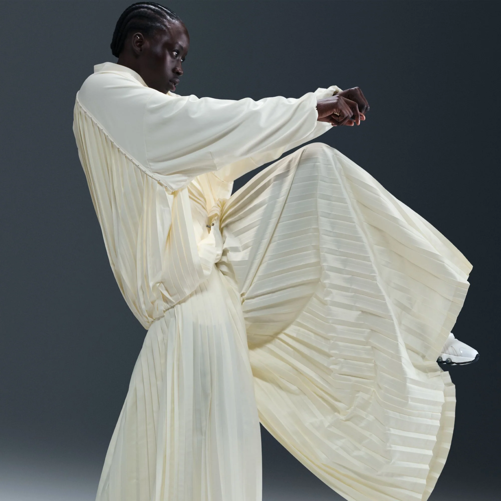 W NSW COLLECTION MID-RISE PLEATED TRACK PANTS - Image 4