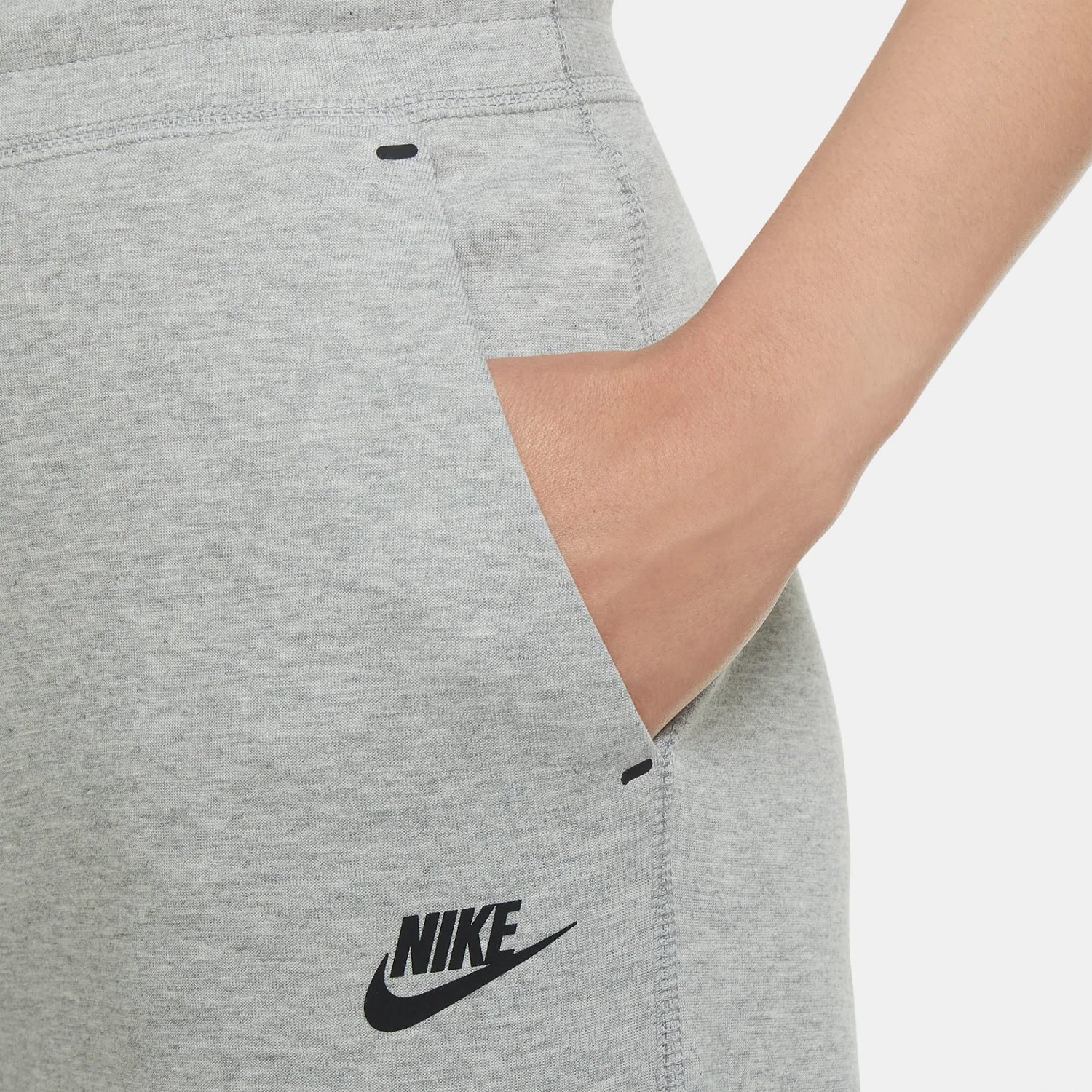 W TECH FLEECE PANT - Image 5