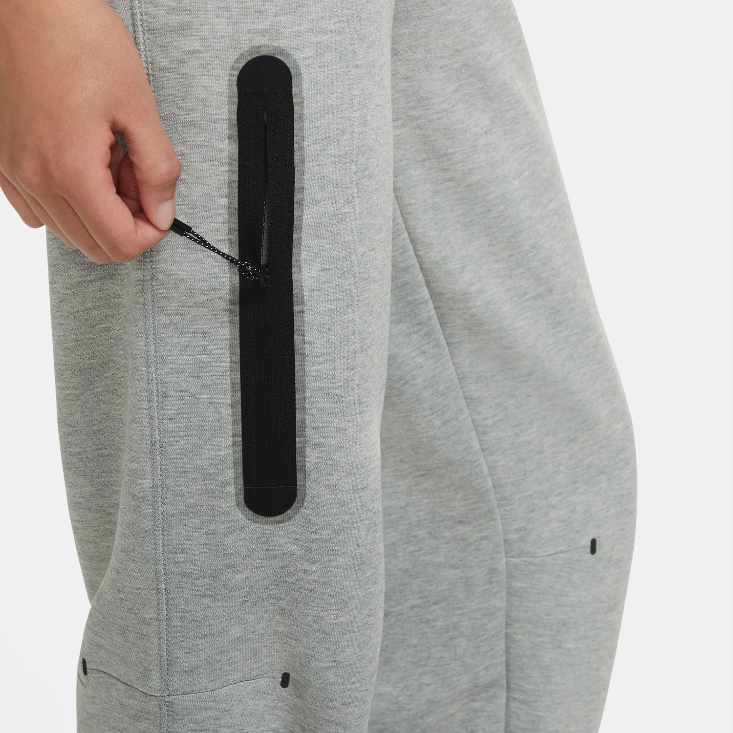 W TECH FLEECE PANT - Image 6