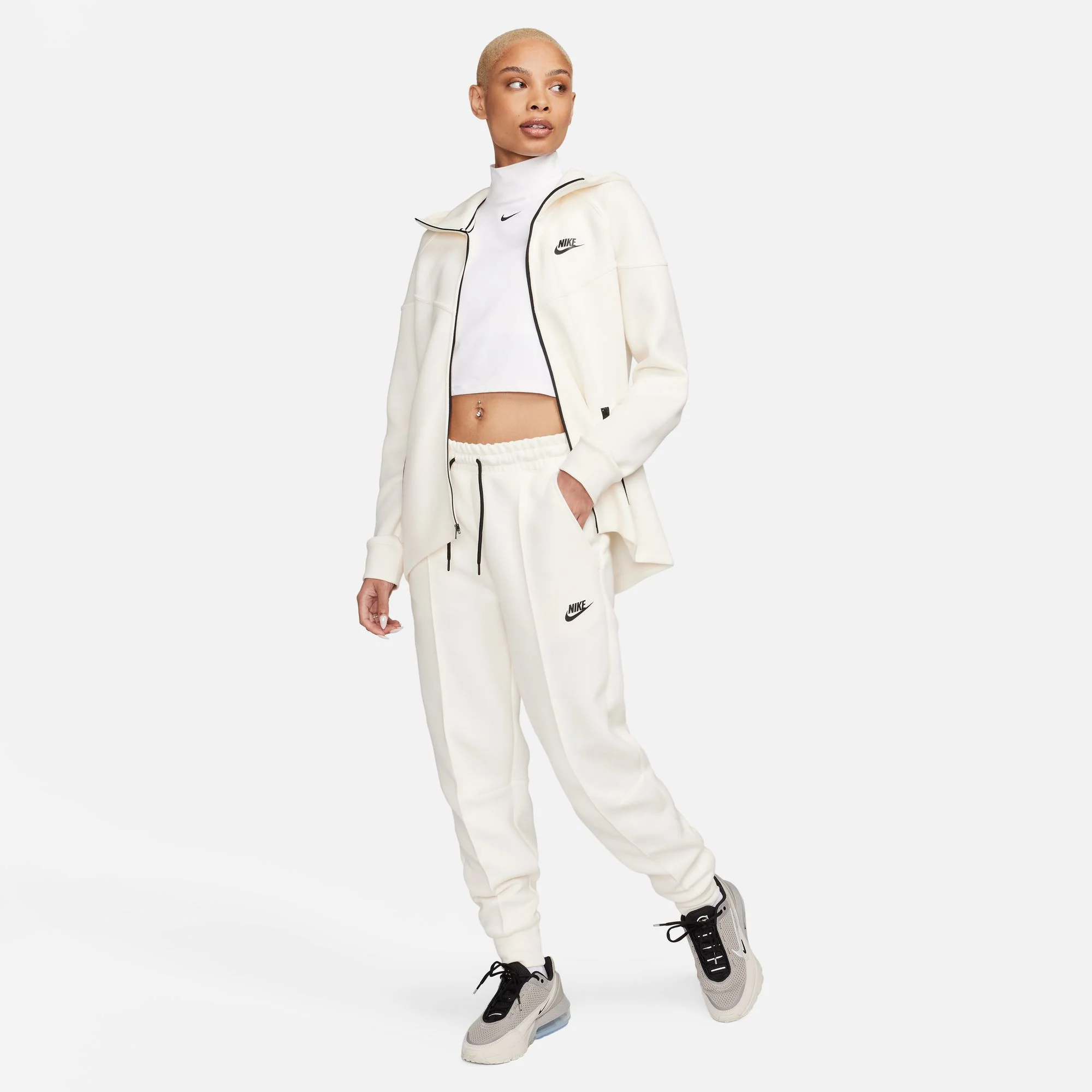 W NSW TECH FLEECE MID-RISE JOGGERS - Image 2