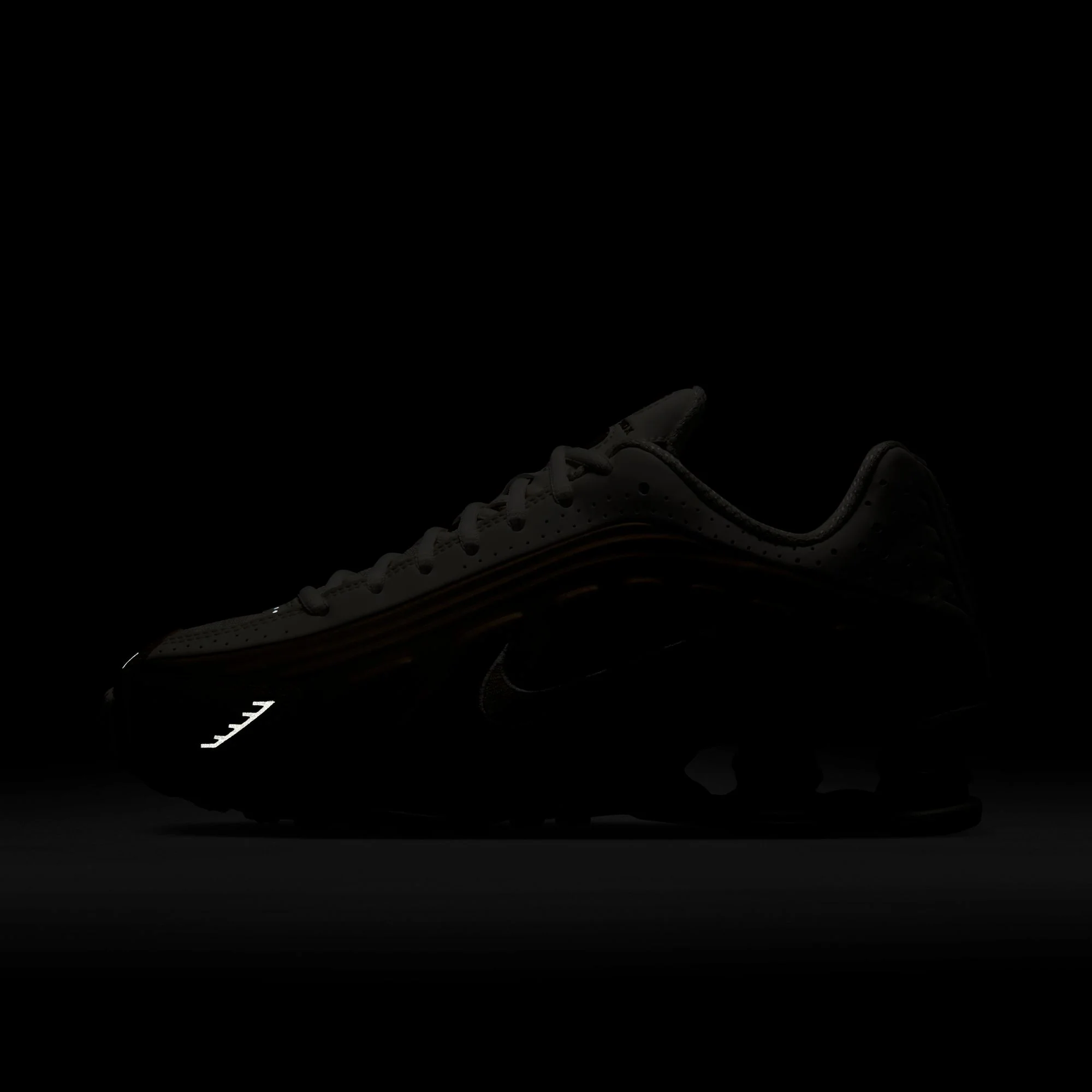 W SHOX R4 - Image 11