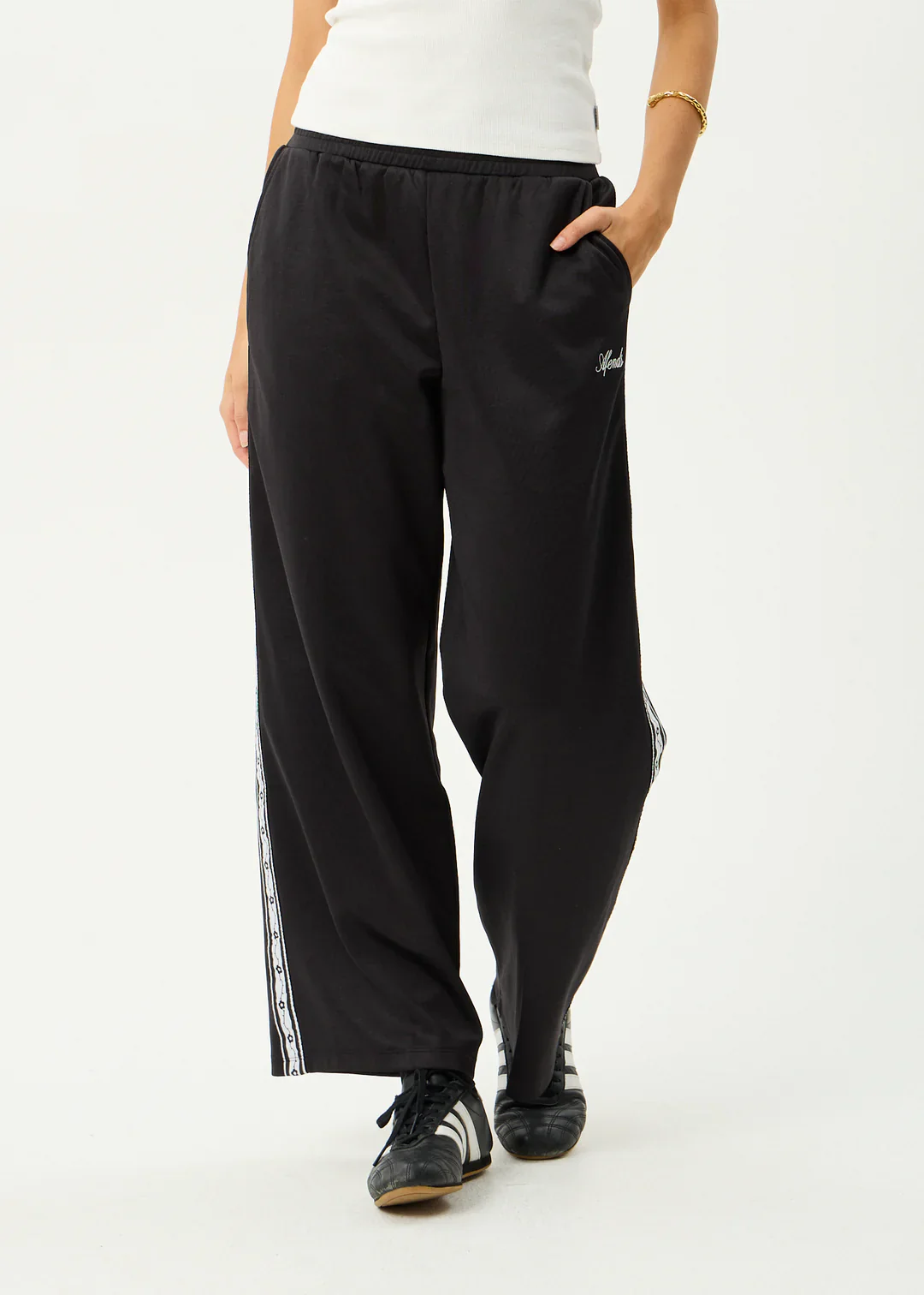 W THORN BOUND SWEAT PANTS - Image 6