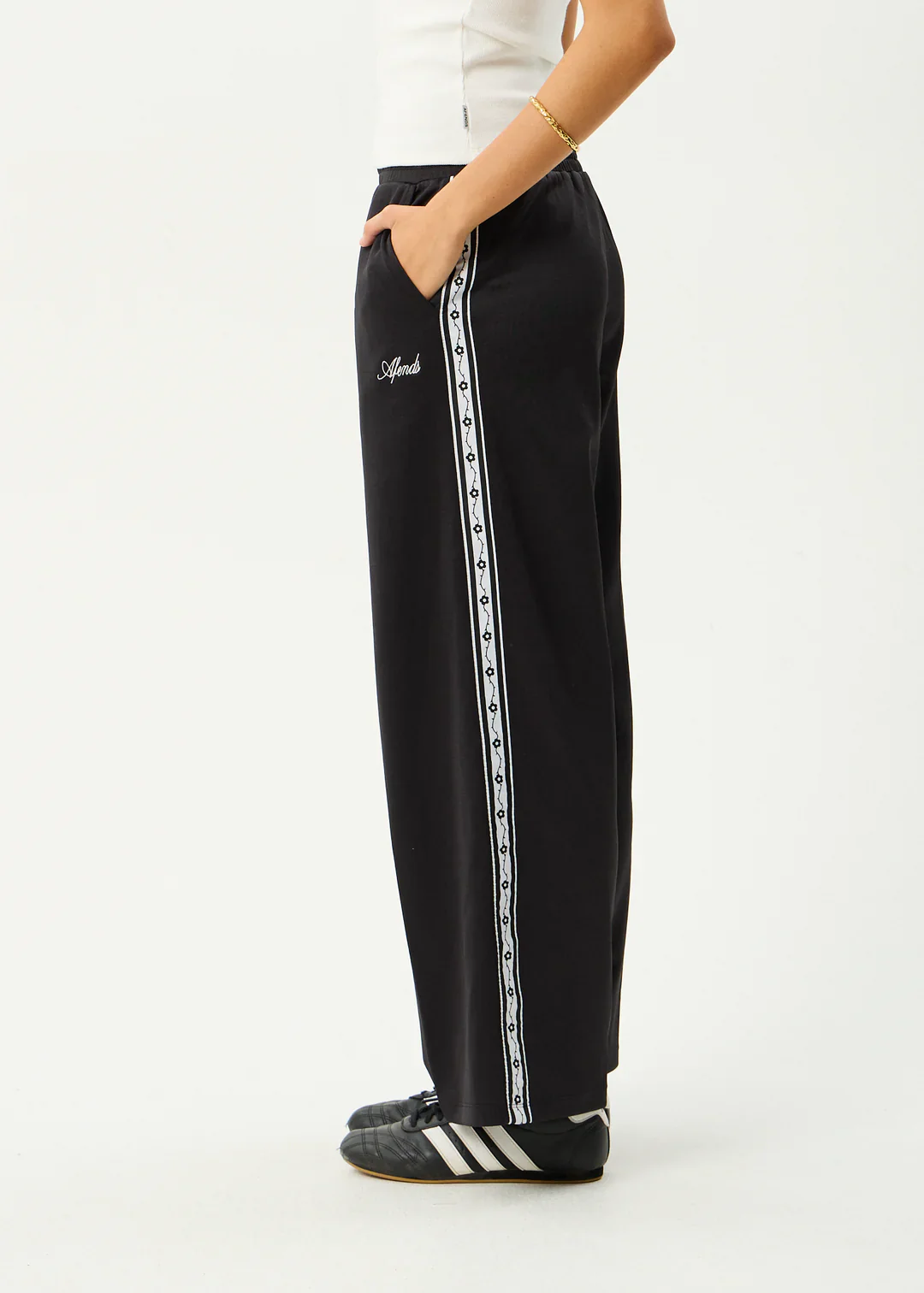 W THORN BOUND SWEAT PANTS - Image 7