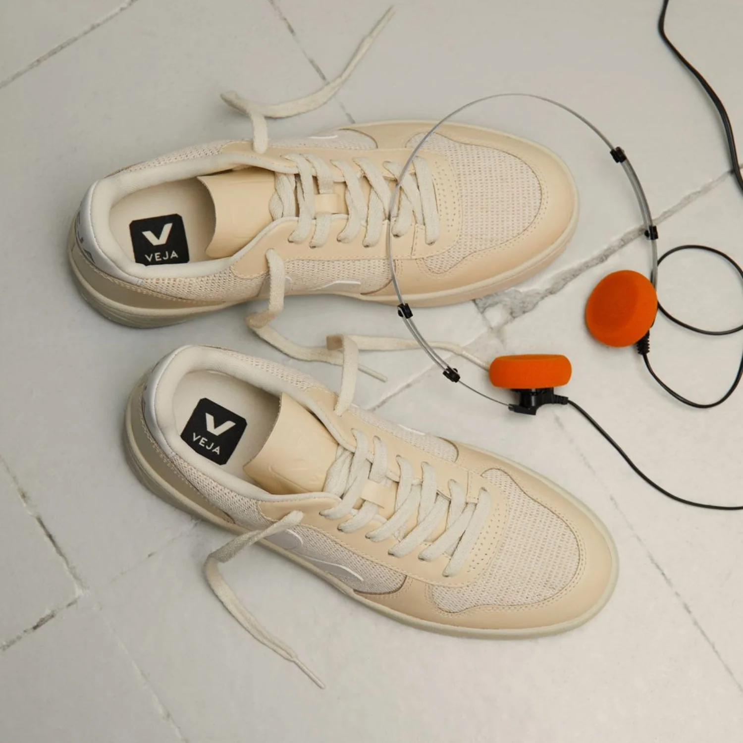 W V-10 - Image 4